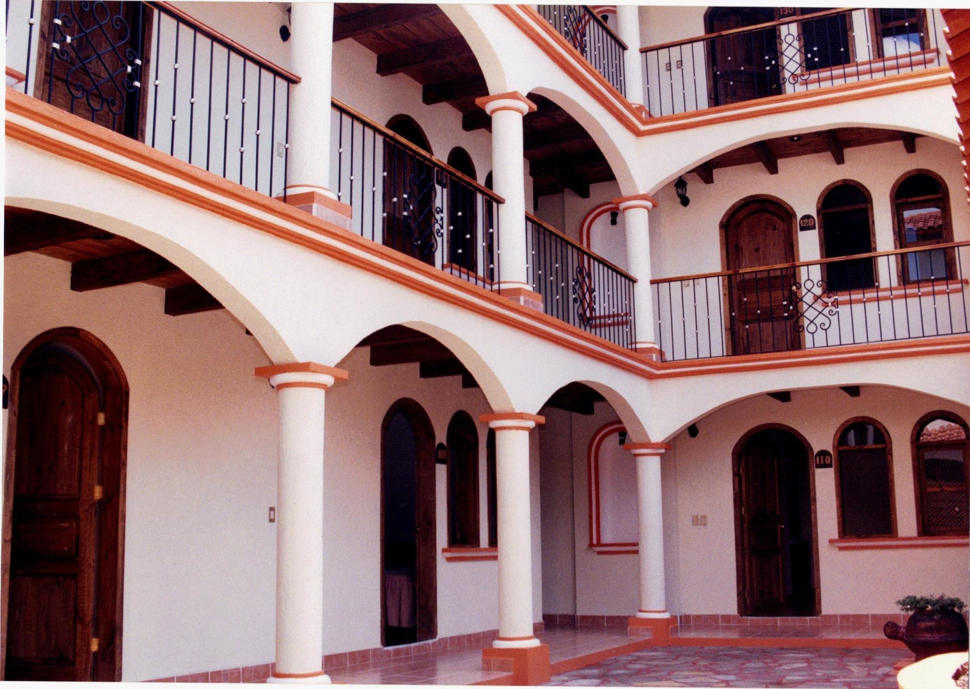 Hotel Villa Real II Сан-Кристобаль-де-Ла-Касас Экстерьер фото